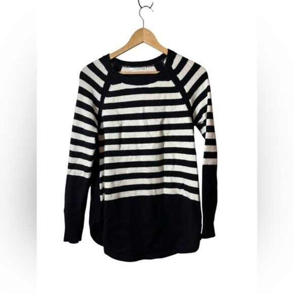 Anthropologie Sweaters - A Anthropologie Striped Black and White Women's Top small sweater